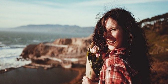 Türk Kadınlar Erkeklerden Daha Mutlu