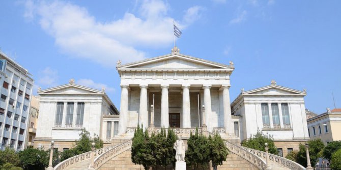 Yunanistan'da eğitime 14 gün ara verildi