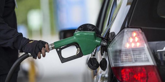 Benzine 10 kuruş zam geldi