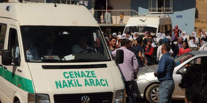 Şehit Korucu Kürtçe Ağıtlarla Defnedildi