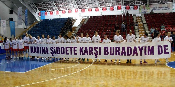Özgecan Basketbol Turnuvası Başladı