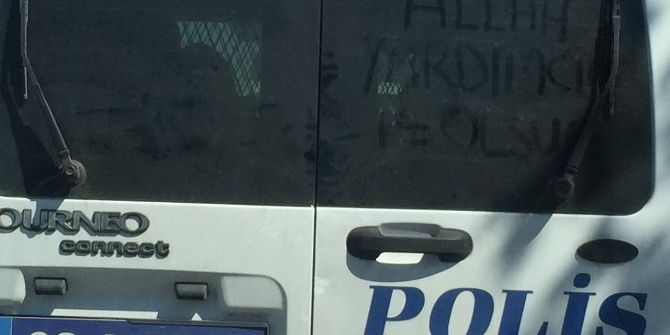 Çocuklardan Polisi Duygulandıran Yazı