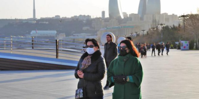 Azerbaycan'da sokağa çıkma yasağı ilan edildi