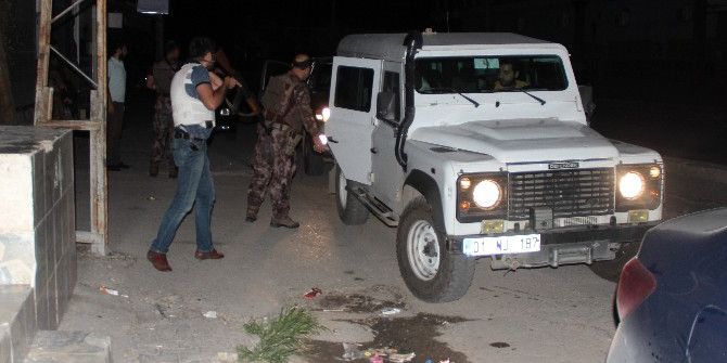 Uygulama Noktasına Ses Bombası Atıldı, Polis Operasyon Başlattı