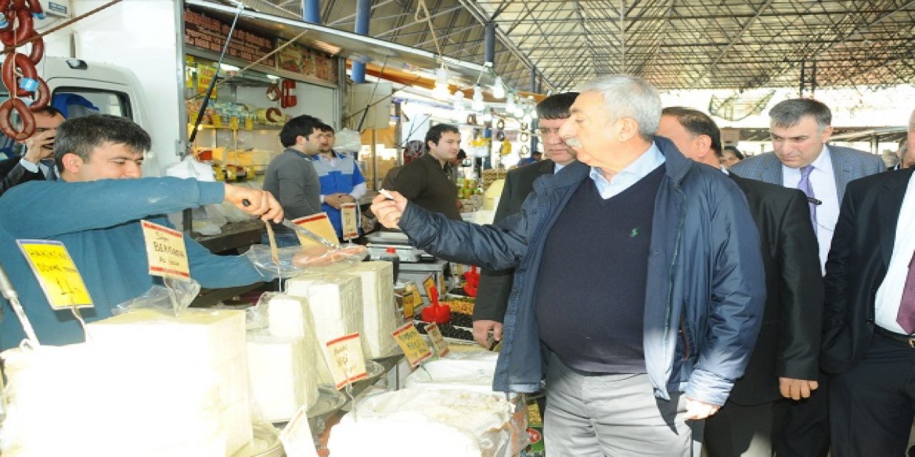 65 Yaş Üstü Emeklilere Belli Günlerde Alışveriş İzni Gelmeli 