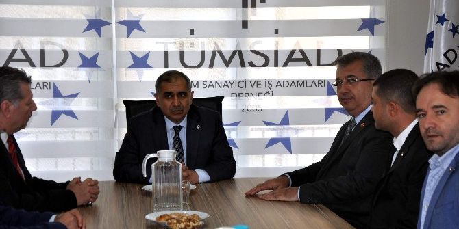 Vali Koçak, Aydın Tümsiad’a İadeyi Ziyarette Bulundu