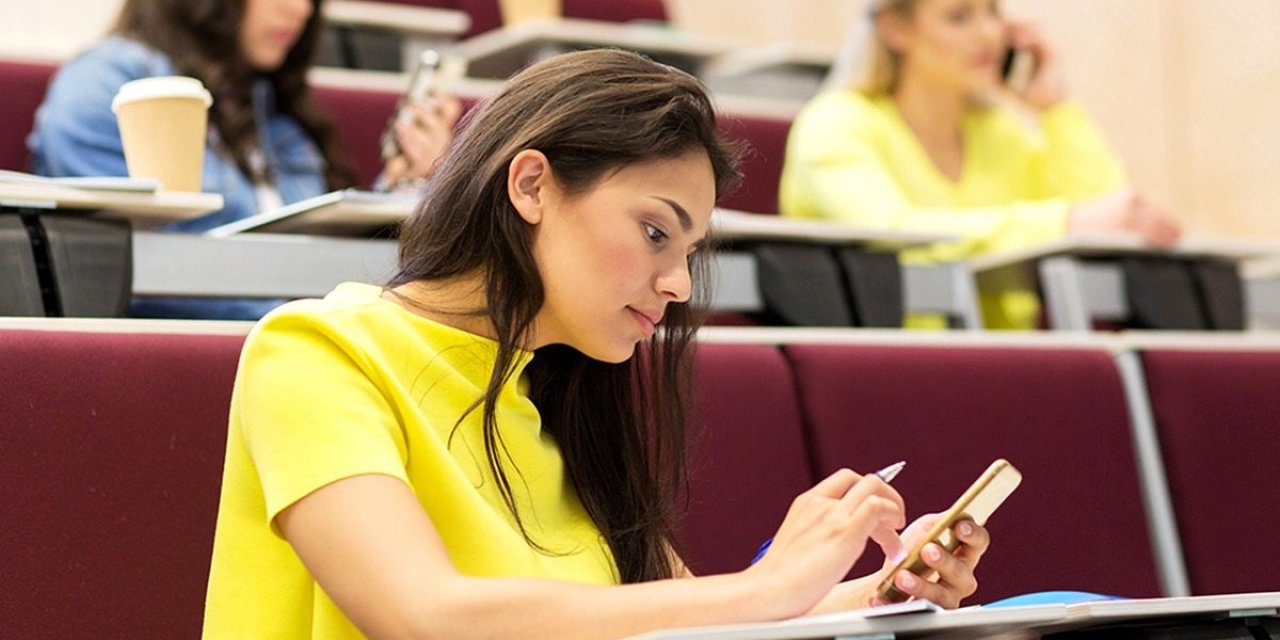 Üniversite öğrencilerine uzaktan eğitim için 6 GB ücretsiz internet verilecek