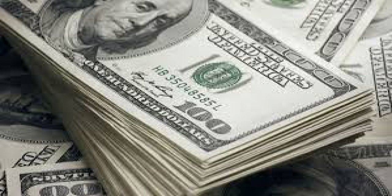 7 liranın üzerine çıkan dolar 7,04'ten işlem görüyor