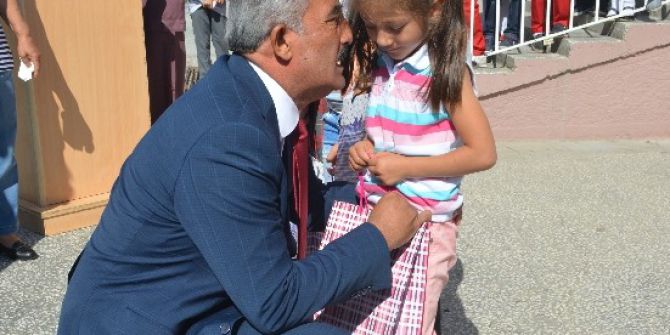 Öğrencilere Kırtasiye Yardımı