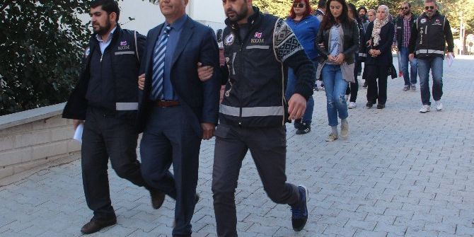 Dbp’li Belediyeye Operasyon, Başkanlarla Birlikte 13 Şüpheli Gözaltına Alındı