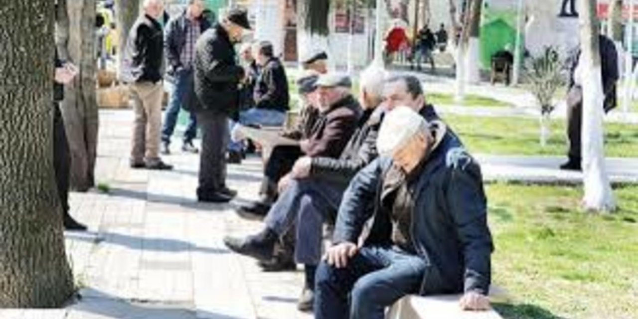 65 yaş üstü ve 20 Yaş altı sokağa çıkma kısıtlaması