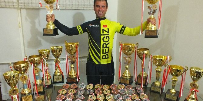 Karamanlı Bisikletçiler Madalyaya Doymuyor