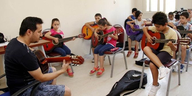 Buca’da Sanat Kursları Başlıyor