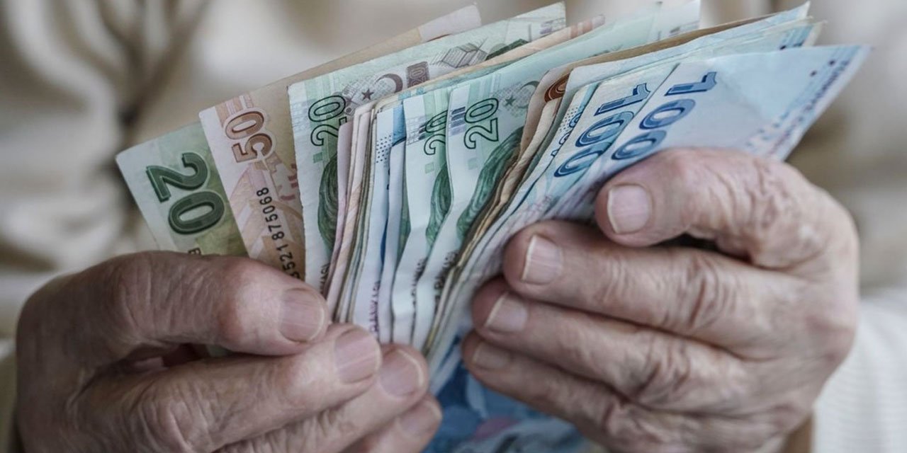 Bakan duyurdu! Emekli maaşları erken ödenecek