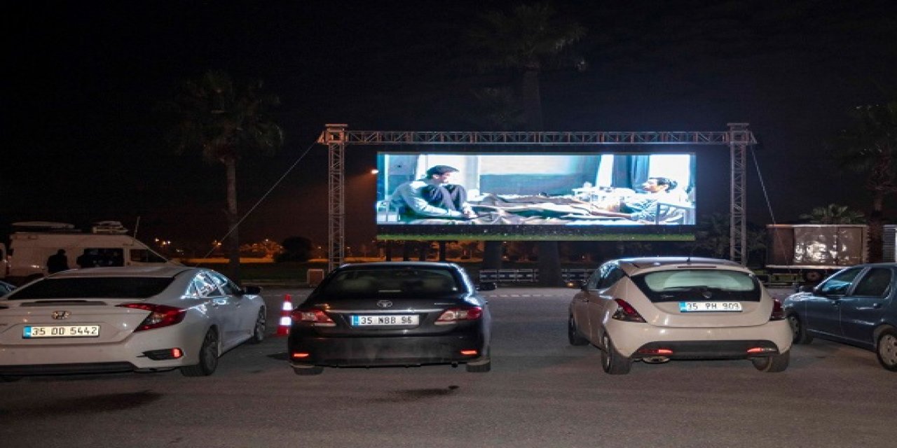 Korona Günlerinde Arabalı Sinema Keyfi