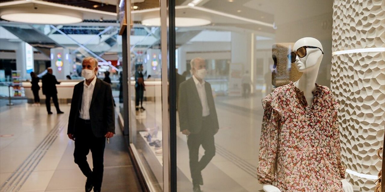 AVM'leri bir günde 1 milyon 226 bin kişi ziyaret etti