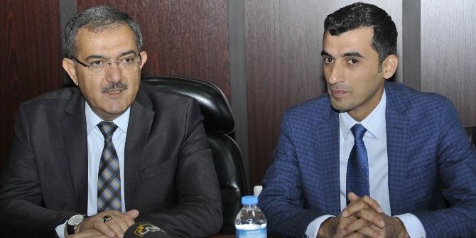 Rektör Şahin, Akademik Kurul Toplantısı’na Katıldı