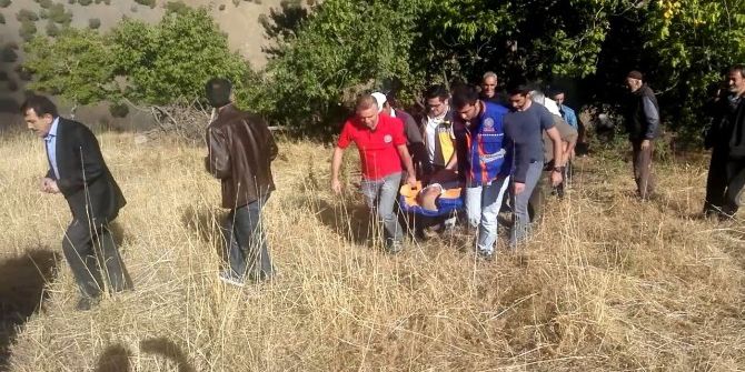 4 Kilometre Yürüyüp, Hastaya Ulaştılar