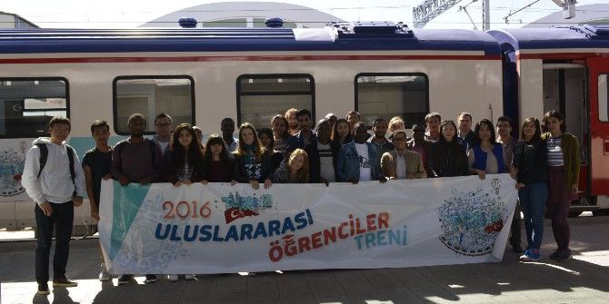 Uluslararası Öğrenciler Abbas Güçlü İle Buluştu