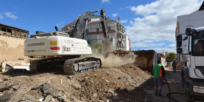Şuana Kadar 113 Metruk Evin Yıkımı Gerçekleştirildi