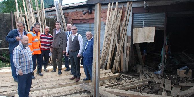 Giresun Ticaret Ve Sanayi Odası Yönetim Kurulu Sel Bölgesinde İncelemelerde Bulundu