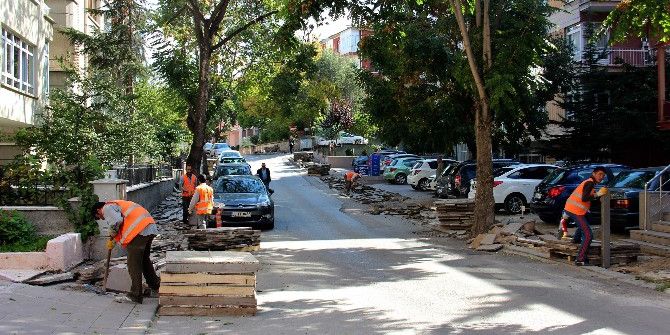 Ayrancı Sokaklarına Asfalt Kaldırım