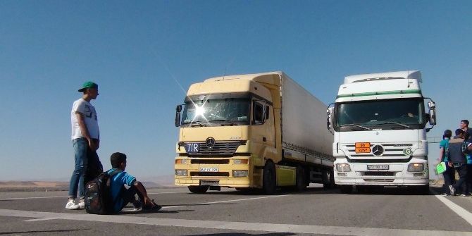Öğrencilerden ‘Trafik Kazası’ Protestosu