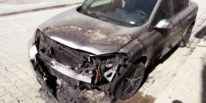 Tatvan’da Bir Araç Kundaklandı