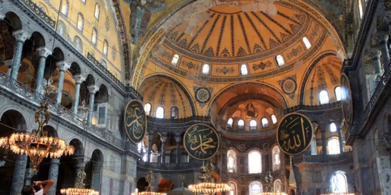 Ayasofya'daki mozaikler ve semboller ne olacak?