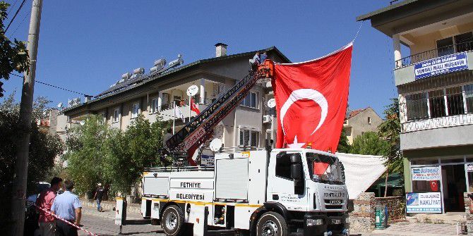 Fethiyeli Şehit Yüzbaşının Baba Ocağında Hüzün Hakim