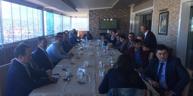 Tarım Fuarına Destek Verenlere Teşekkür Plaketi Verildi