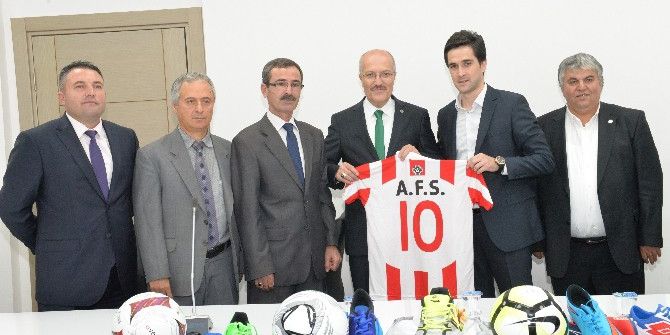 Altıeylül’den Spor Kulüplerine Destek