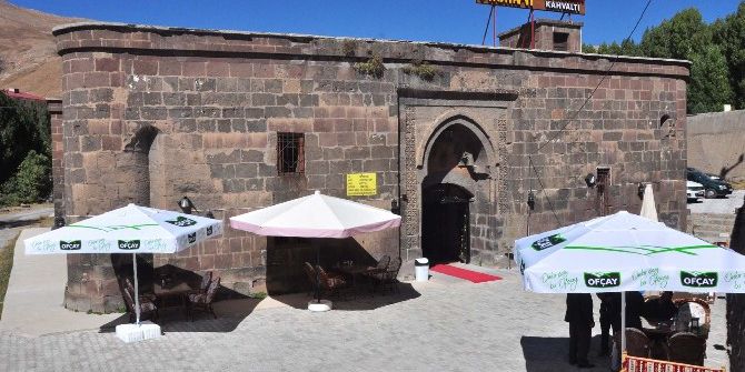 Tarihi Papşen Hanı, Cafe Ve Restorana Dönüştürüldü