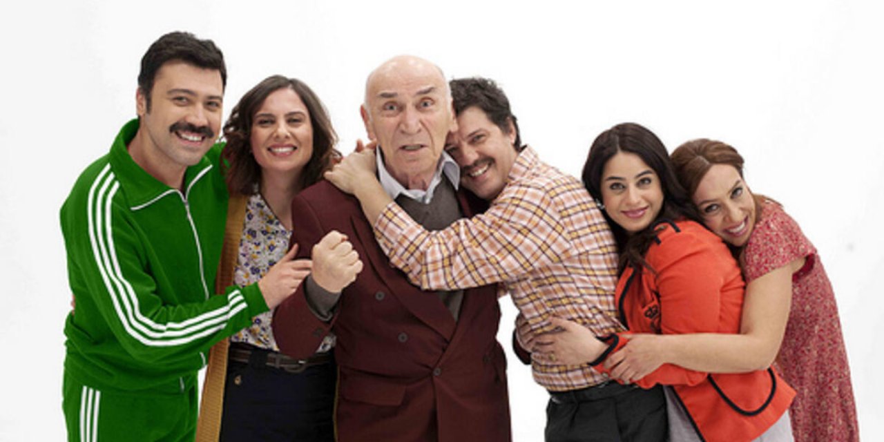 Mutlu Aile Defteri oyuncuları kimler ve konusu nedir?