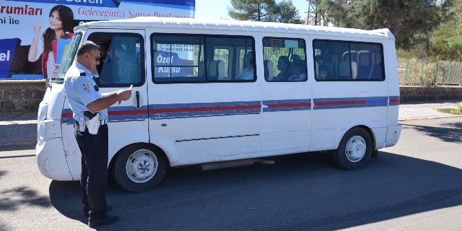 Siverek’te Okul Taşıtları İle Yolcu Minibüslerinde Denetleme