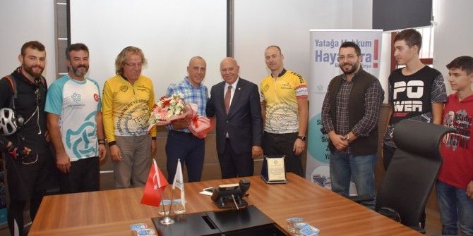 Tebis Bisiklet Sporuna Katkılarından Dolayı Başkan Eşkinat’a Plaket Verdi