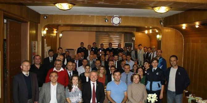 Başkan Kantarcı’ya Personelden Sürpriz Doğum Günü Partisi