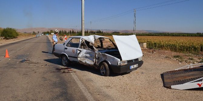 Otomobil İle Çarpışan Motosikletin Sürücüsü Öldü