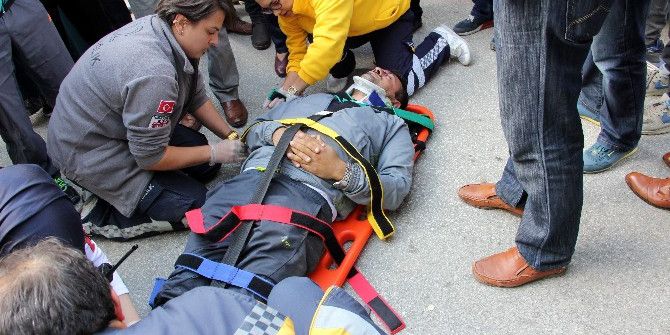 Karşıya Geçmek İsteyen Öğretmene Otomobil Çarptı