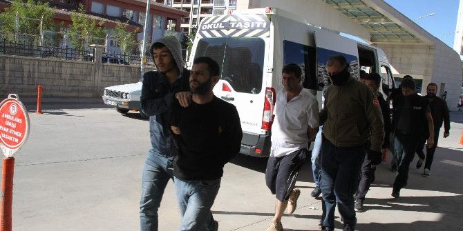Siirt’te Terör Operasyonu: 20 Gözaltı