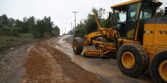 Sapanca’da Fevziye Akçay Arası Yol Yeterli Hale Getiriliyor