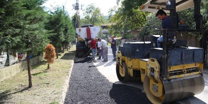 Mahmudiye’de Yıpranan Yollar Onarılıyor