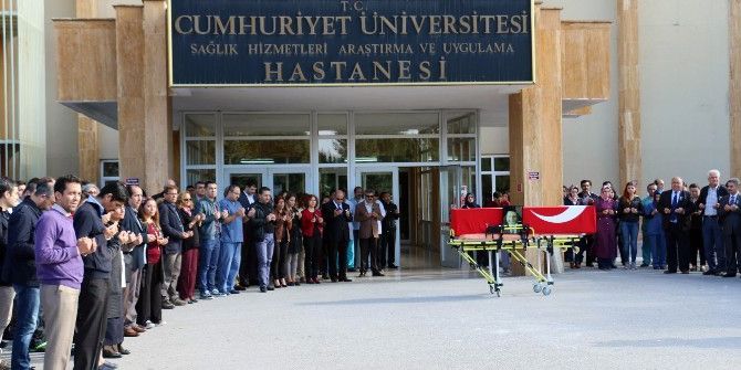 Kalp Profesörü, Kalp Krizi Geçirerek Yaşamını Yitirdi
