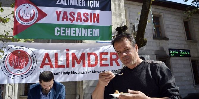 Simon Peres’in Ölümünün Ardından Helva Dağıttılar