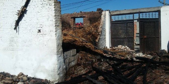 Saruhanlı’da 3 Ev Kül Oldu