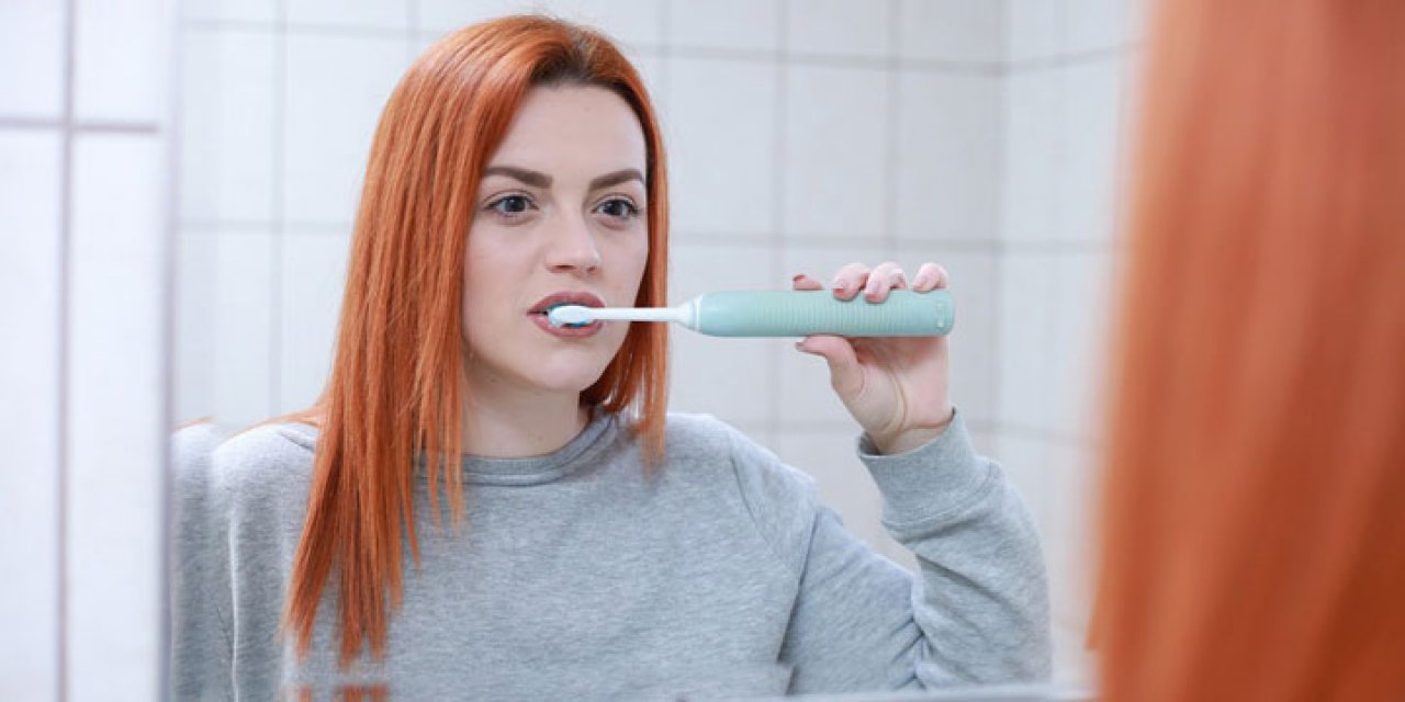 Dişhekimi Öz’den Gururlandıran Başarı