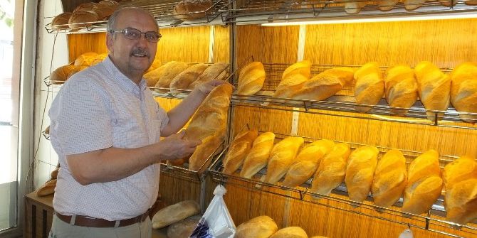 Askıda Ekmek Uygulaması İhtiyaç Sahiplerinin Yüzünü Güldürüyor