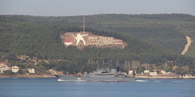 Rus Savaş Gemisi Çanakkale Boğazı’ndan Geçti