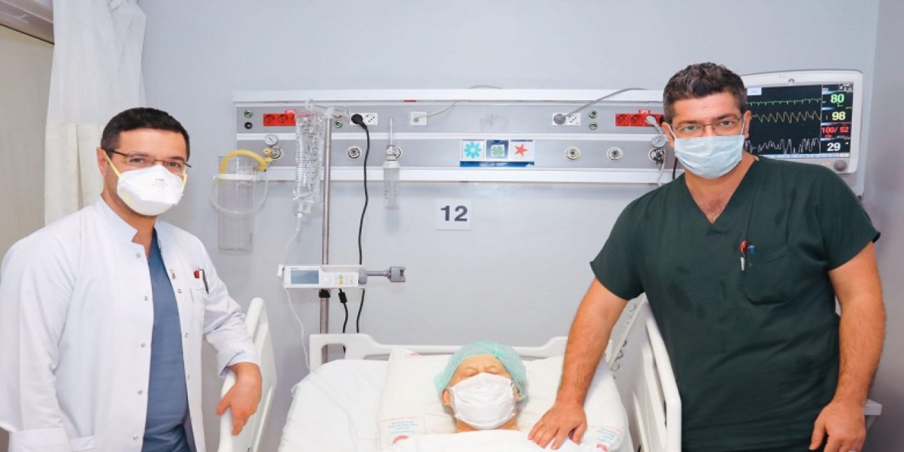 77 Yaşındaki Hastaya Kalp Ameliyatı Yapıldı!