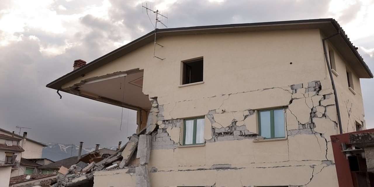 İzmir’de Deprem Sonrası 1148 Artçı Sarsıntı Yaşandı